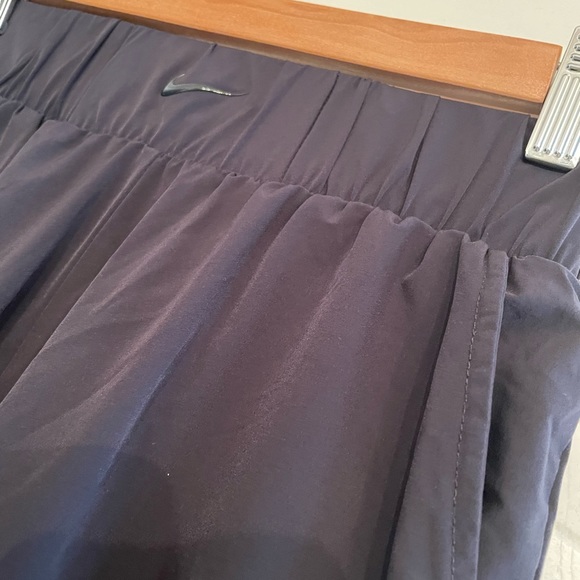 NIKE Dri-Fit Black High Waisted Joggers (no longer sold) - Picture 4 of 6